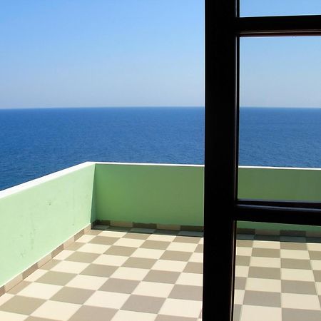 Faros Hotel Milopotamos  Buitenkant foto