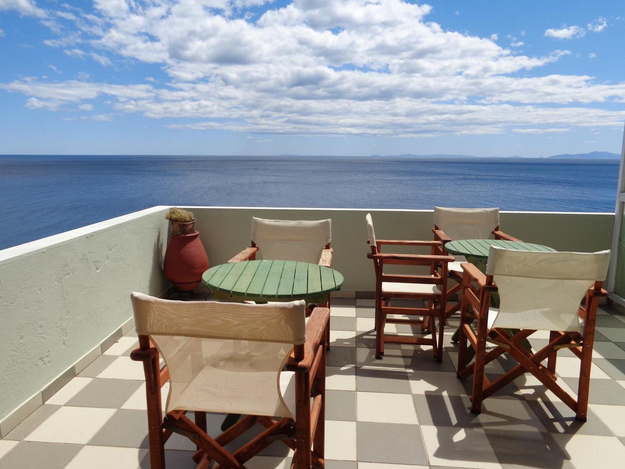 Faros Hotel Milopotamos  Buitenkant foto