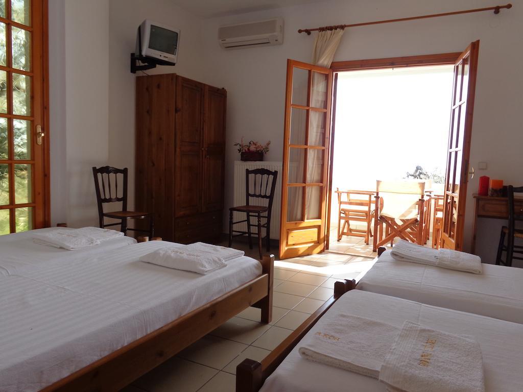 Faros Hotel Milopotamos  Kamer foto