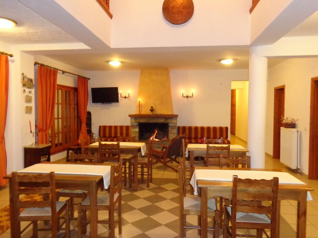 Faros Hotel Milopotamos  Buitenkant foto