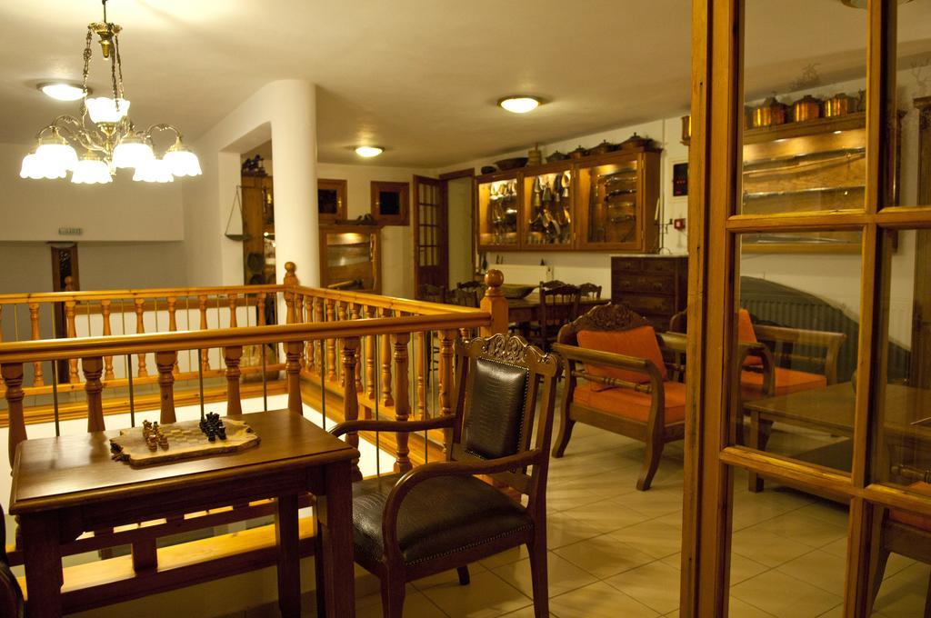 Faros Hotel Milopotamos  Buitenkant foto